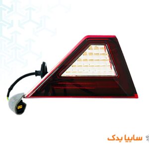 چراغ عقب روی درب صندوق چپ